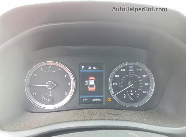 5NPE34AF9JH672523 2018 HYUNDAI SONATA Red ხელსაწყოთა პანელის ხედი