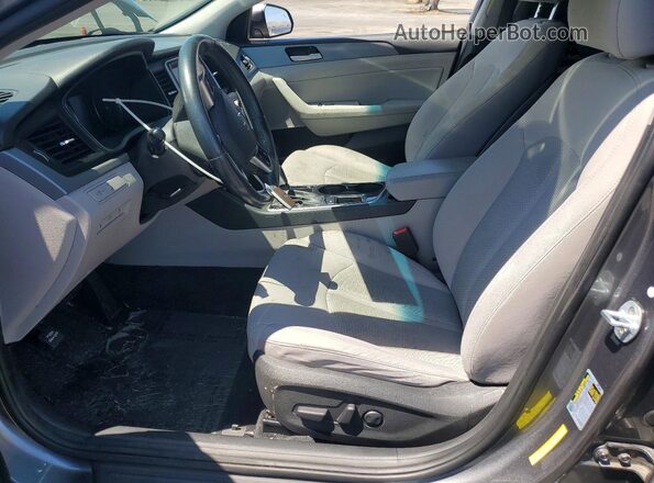 5NPE34AF9KH736769 2019 HYUNDAI SONATA Gray Widok wnętrza z przodu