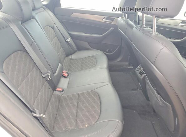 5NPE34AF9KH818985 2019 HYUNDAI SONATA Silver Vista de los asientos traseros