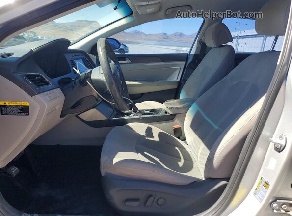 5NPE34AFXGH392201 2016 HYUNDAI SONATA Silver Front interior view