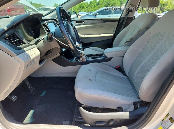 5NPE34AFXJH604375 2018 HYUNDAI SONATA Silver Front interior view