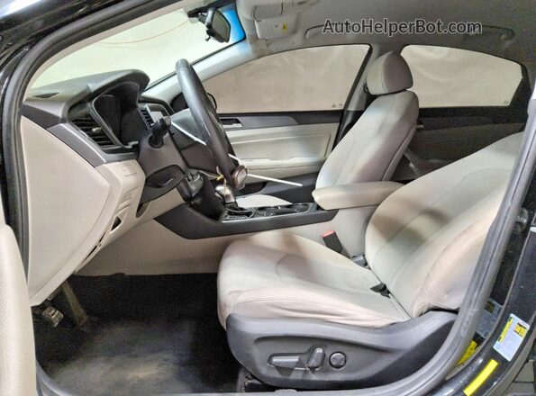 5NPE34AFXJH612380 2018 HYUNDAI SONATA Black Front interior view