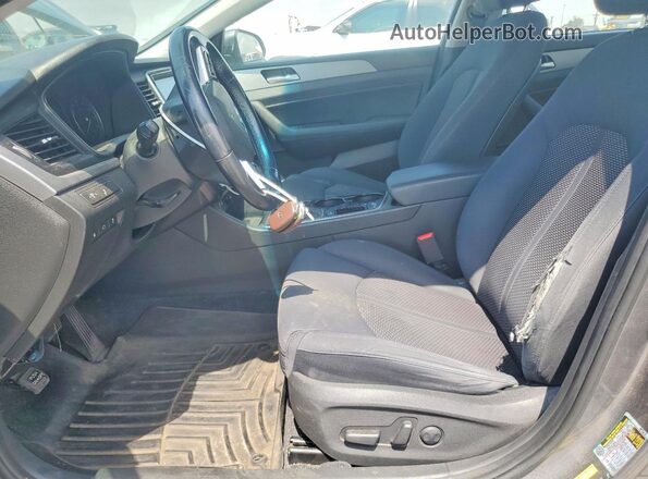 5NPE34AFXJH653706 2018 HYUNDAI SONATA Gray Widok deski rozdzielczej