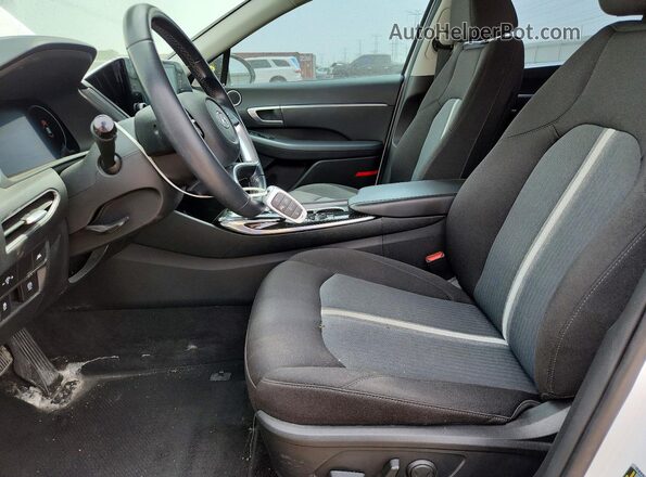 5NPEF4JA1MH116139 2021 HYUNDAI SONATA Белый Вид салона спереди