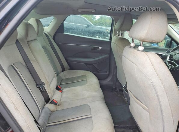 5NPEF4JA8LH053359 2020 HYUNDAI SONATA Black Rear seats view