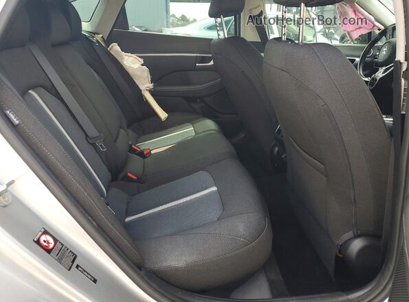 5NPEF4JA8LH060747 2020 HYUNDAI SONATA Silver Vista de los asientos traseros