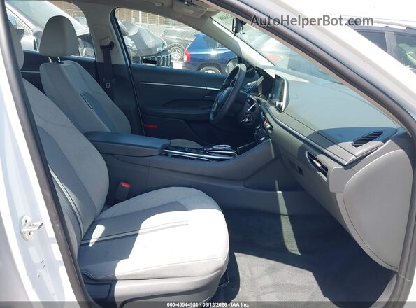 5NPEG4JA1LH058545 2020 HYUNDAI SONATA Белый Вид салона спереди