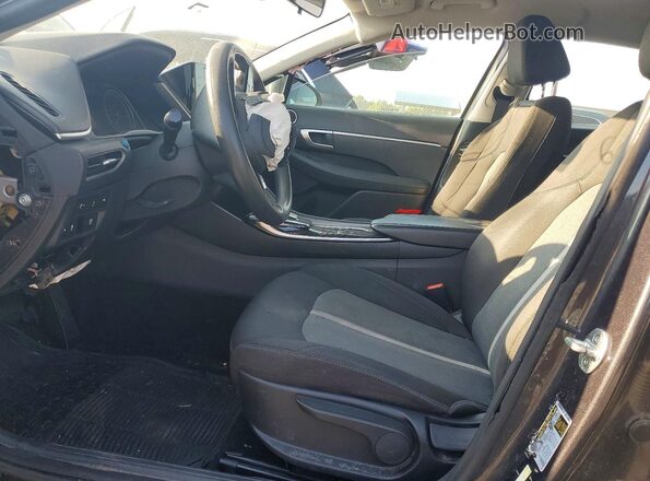 5NPEG4JA2MH109441 2021 HYUNDAI SONATA Charcoal Widok wnętrza z przodu