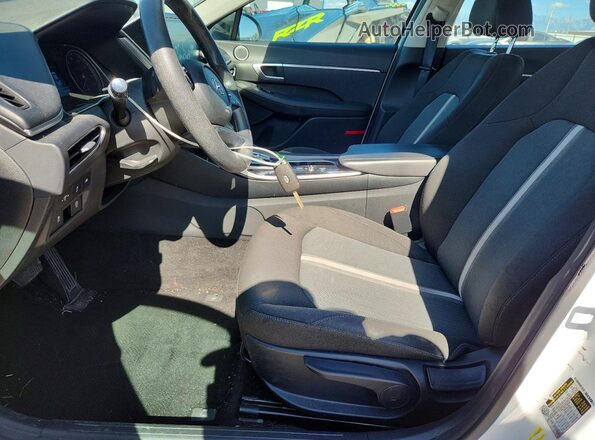 5NPEG4JA3LH059065 2020 HYUNDAI SONATA Белый Вид салона спереди
