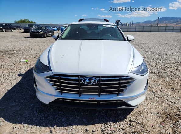5NPEG4JA3LH059065 2020 HYUNDAI SONATA Белый Вид спереди