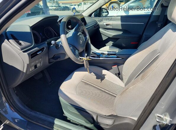 5NPEG4JAXLH060312 2020 HYUNDAI SONATA Gray Widok wnętrza z przodu