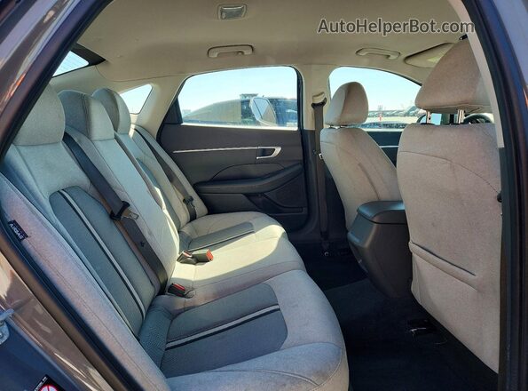 5NPEG4JAXLH060312 2020 HYUNDAI SONATA Gray Widok tylnych siedzeń