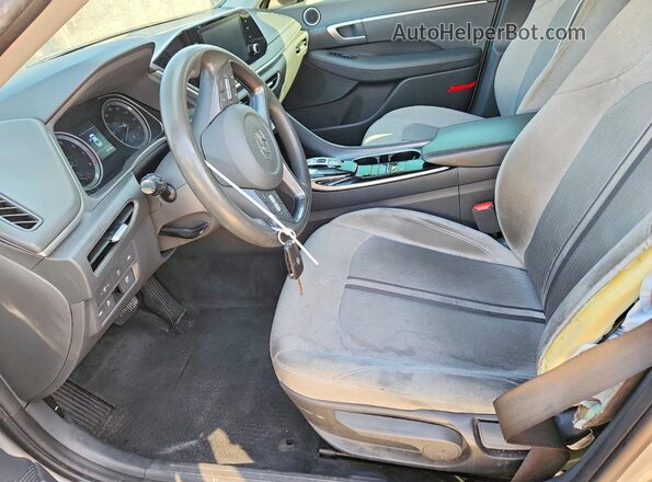5NPEG4JAXMH111194 2021 HYUNDAI SONATA Silver Vista interior delantera