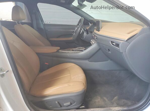 5NPEH4J20LH005826 2020 HYUNDAI SONATA Белый Вид салона спереди