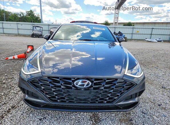 5NPEH4J21LH043792 2020 HYUNDAI SONATA Charcoal Widok z przodu
