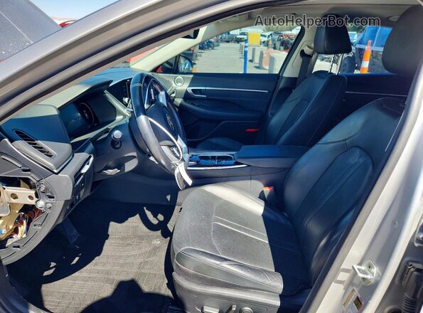 5NPEH4J21MH089768 2021 HYUNDAI SONATA Silver Widok wnętrza z przodu