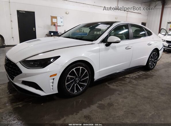 5NPEH4J22MH078777 2021 HYUNDAI SONATA White წინა მარცხენა ხედი სამი მეოთხედიდან