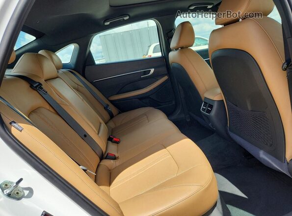 5NPEH4J23MH063480 2021 HYUNDAI SONATA White Rear seats view