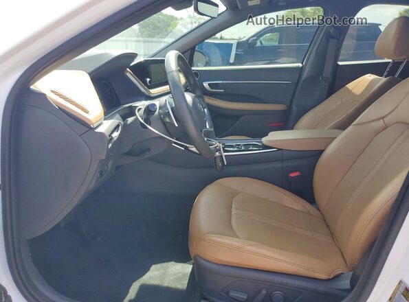5NPEH4J23MH071322 2021 HYUNDAI SONATA White წინა სალონის ხედი