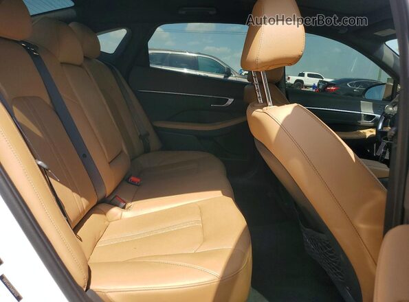 5NPEH4J23MH071322 2021 HYUNDAI SONATA White უკანა სავარძლების ხედი