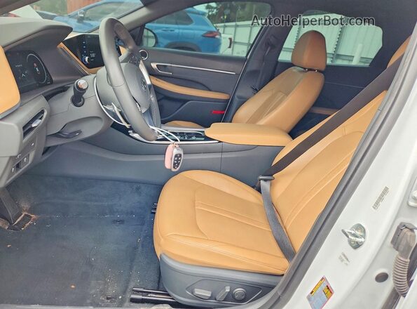 5NPEH4J25MH123792 2021 HYUNDAI SONATA White Սալոնի դիմացի տեսք