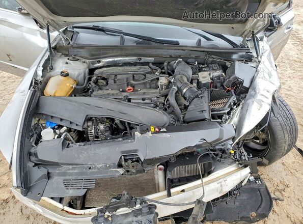 5NPEJ4J20NH137055 2022 HYUNDAI SONATA Silver Widok wnętrza z tyłu