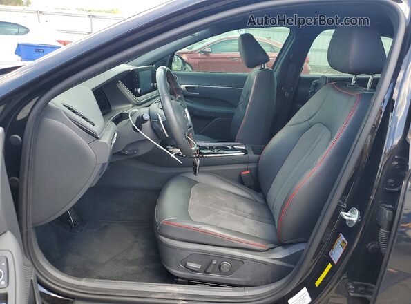 5NPEJ4J21LH018315 2020 HYUNDAI SONATA Black Widok wnętrza z przodu