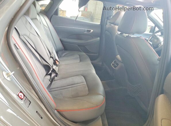 5NPEJ4J21LH048415 2020 HYUNDAI SONATA Gray Widok tylnych siedzeń