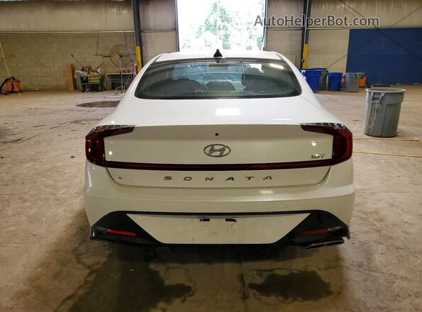 5NPEJ4J28LH017758 2020 HYUNDAI SONATA White უკანა ხედი