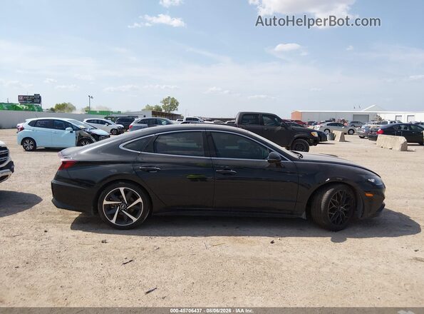 5NPEJ4J28MH124889 2021 HYUNDAI SONATA Черный Вид щитка приборов
