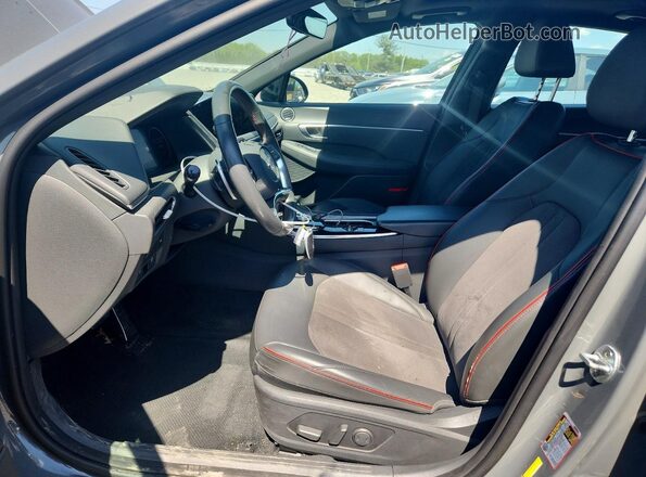 5NPEJ4J2XLH041379 2020 HYUNDAI SONATA Gray Front interior view