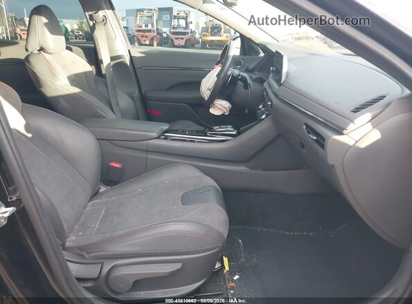 5NPEK4JC0NH149082 2022 HYUNDAI SONATA Black Widok wnętrza z przodu