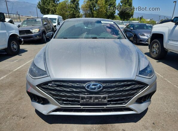 5NPEK4JC1MH106790 2021 HYUNDAI SONATA Silver წინა ხედი