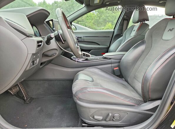 5NPEK4JC5MH107134 2021 HYUNDAI SONATA Black წინა სალონის ხედი