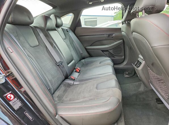 5NPEK4JC5MH107134 2021 HYUNDAI SONATA Black უკანა სავარძლების ხედი