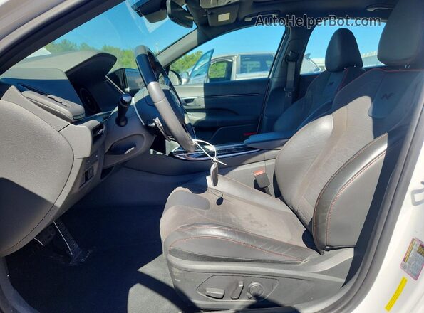 5NPEK4JCXMH125967 2021 HYUNDAI SONATA Белый Вид салона спереди