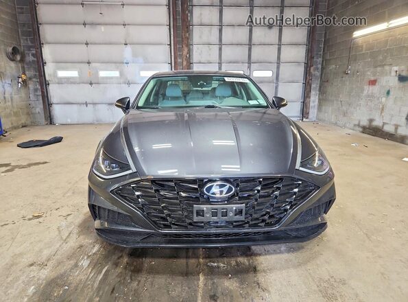 5NPEL4JAXMH091928 2021 HYUNDAI SONATA Charcoal Widok z przodu
