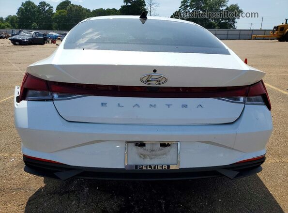 5NPLL4AG0MH050428 2021 HYUNDAI ELANTRA White Вид ззаду