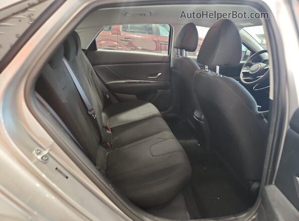 5NPLL4AG1MH034934 2021 HYUNDAI ELANTRA Silver Rear seats view