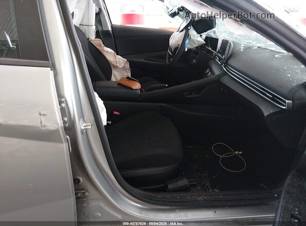 5NPLL4AG1PH117090 2023 HYUNDAI ELANTRA Silver წინა სალონის ხედი