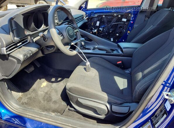 5NPLL4AG2MH014045 2021 HYUNDAI ELANTRA Blue წინა სალონის ხედი