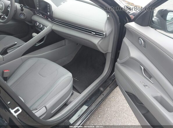 5NPLL4AG2MH050611 2021 HYUNDAI ELANTRA Black Вид салону спереду