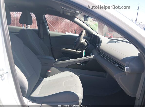 5NPLL4AG3MH046759 2021 HYUNDAI ELANTRA White Front interior view