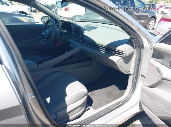 5NPLL4AG4MH046592 2021 HYUNDAI ELANTRA Gray Սալոնի դիմացի տեսք