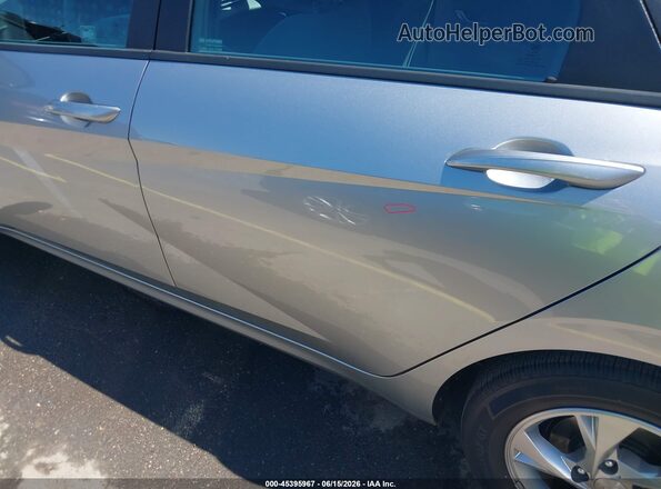 5NPLL4AG4MH046592 2021 HYUNDAI ELANTRA Gray Սալոնի հետևի տեսք