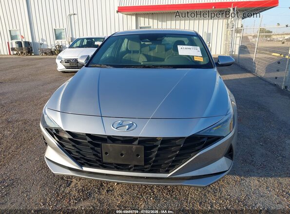 5NPLL4AG4MH047242 2021 HYUNDAI ELANTRA Silver ხელსაწყოთა პანელის ხედი