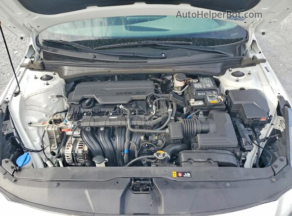 5NPLL4AG4NH079075 2022 HYUNDAI ELANTRA White Vista interior trasera