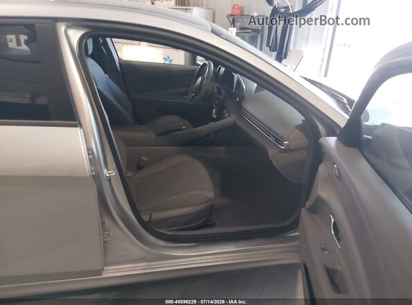 5NPLL4AG5MH042079 2021 HYUNDAI ELANTRA Silver Սալոնի դիմացի տեսք
