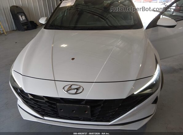 5NPLL4AG5MH047802 2021 HYUNDAI ELANTRA White Widok z przodu