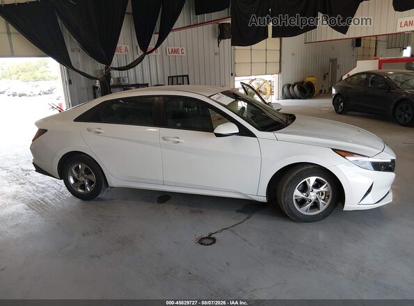 5NPLL4AG5MH047802 2021 HYUNDAI ELANTRA White Widok wnętrza z tyłu